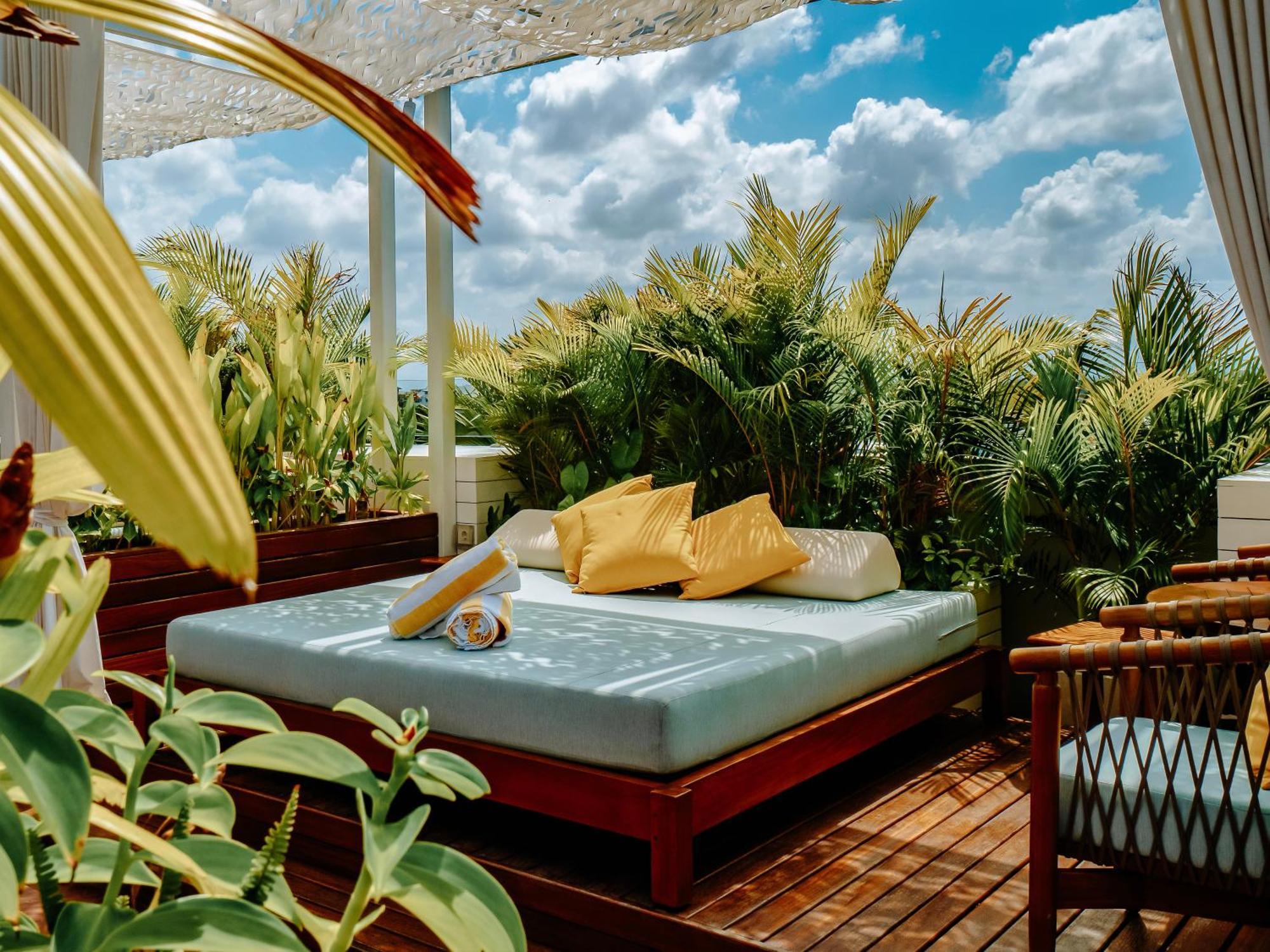 Secana Beachtown Resort & Residences Canggu  Exterior photo