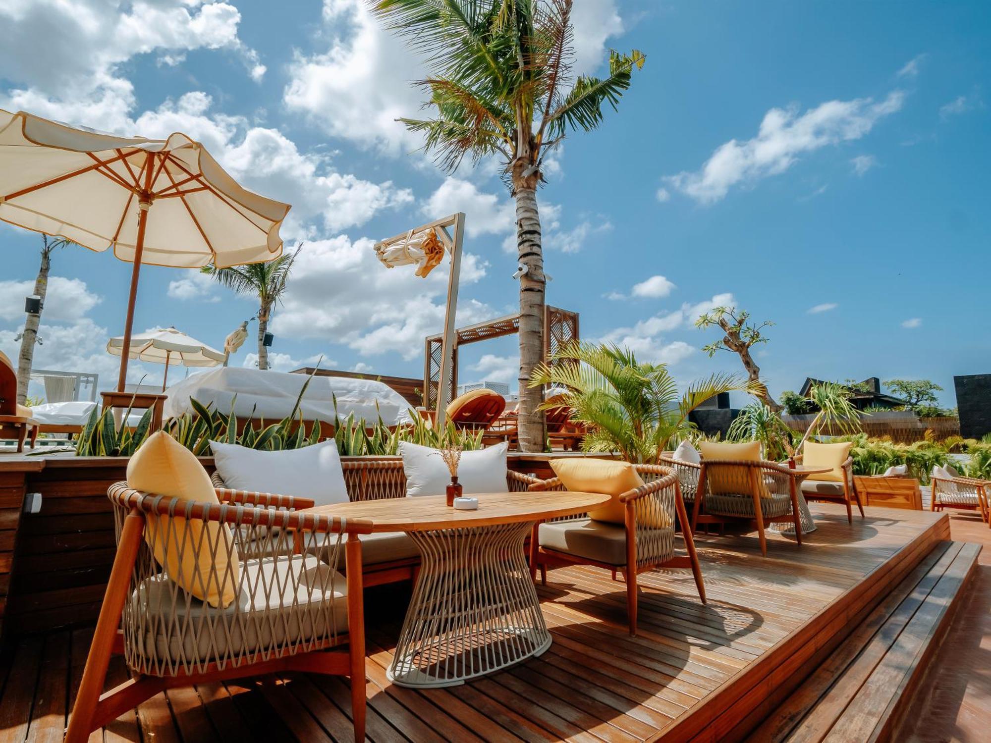 Secana Beachtown Resort & Residences Canggu  Exterior photo